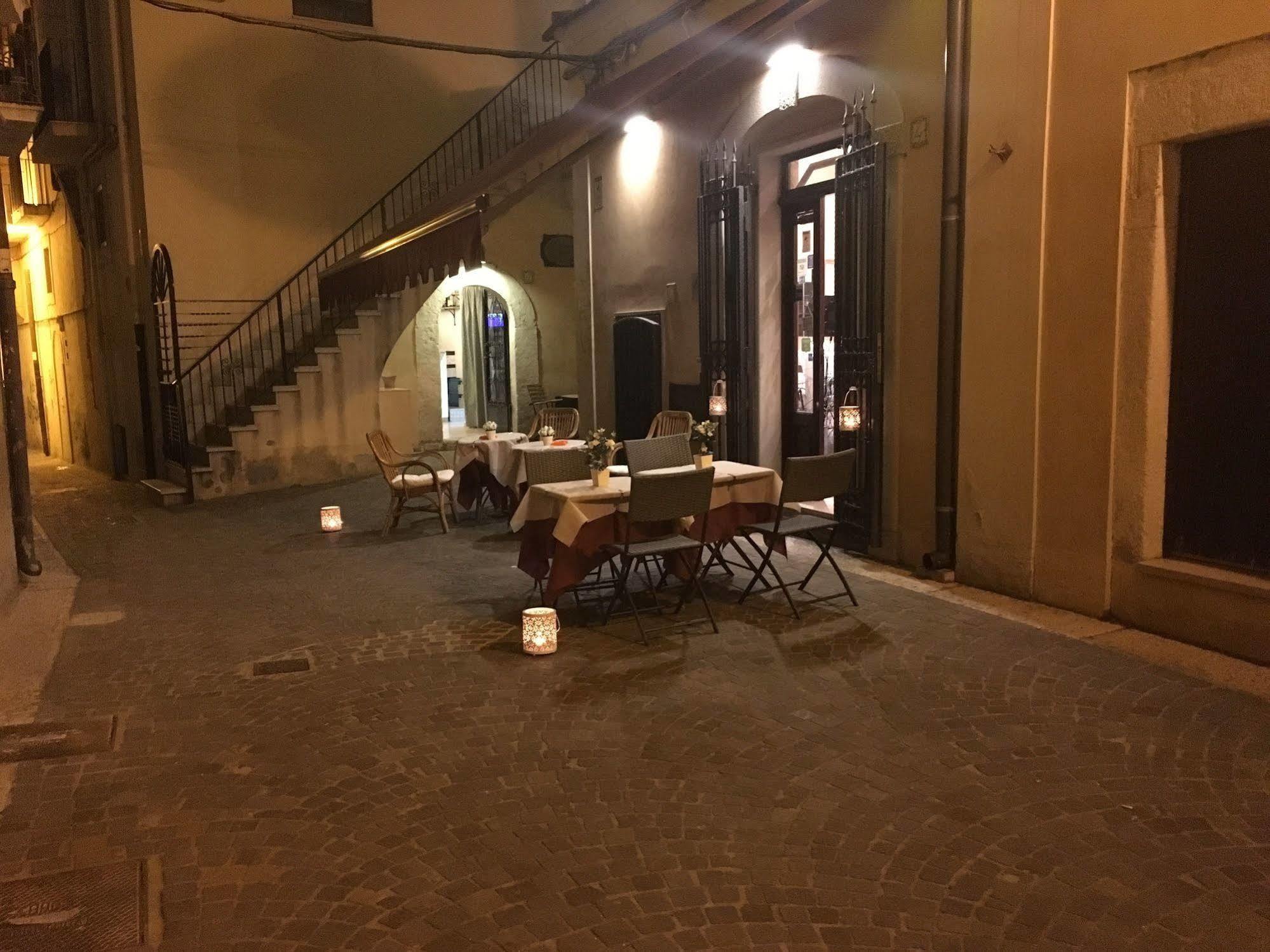 Albergo Ristorante Del Cacciatore Foggia Exteriér fotografie
